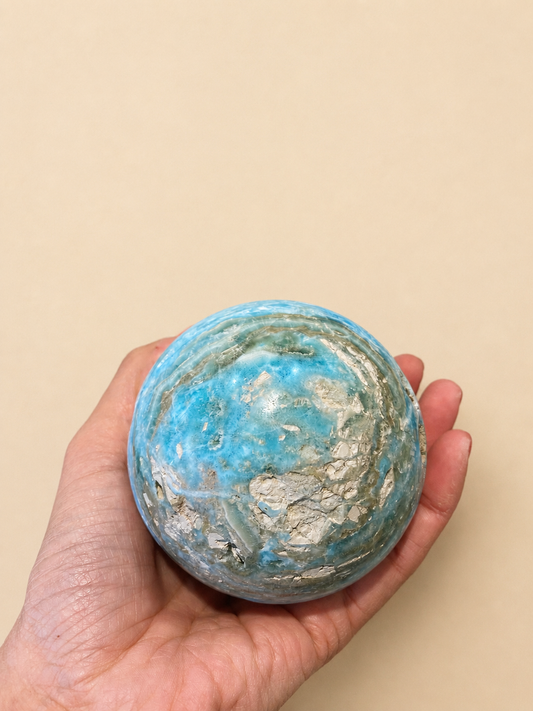 Sphère en Aragonite bleue du Brésil
