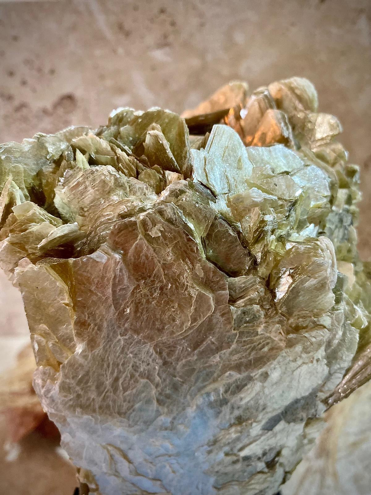 Golden mica en provenance du Brésil pièce rare