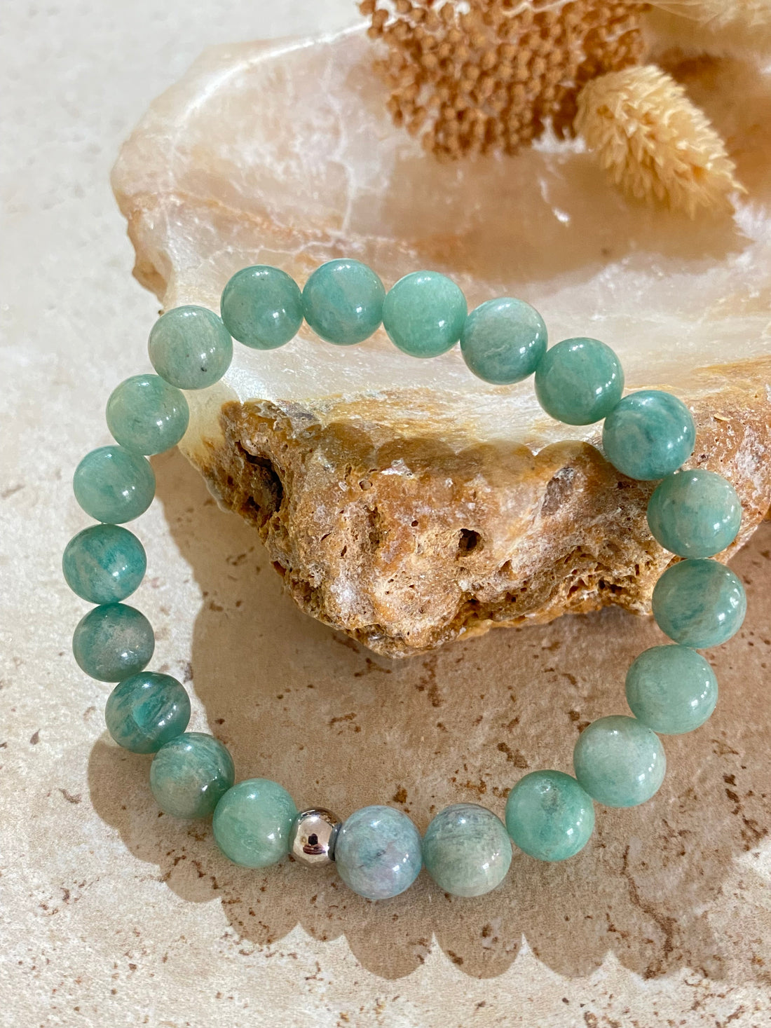 Propriétés de la pierre de jade : vertus et bienfaits en lithothérapie