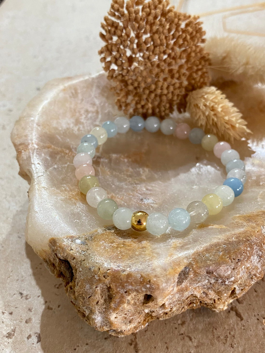 Bracelet en macramé avec pierre : tutoriel et idées DIY