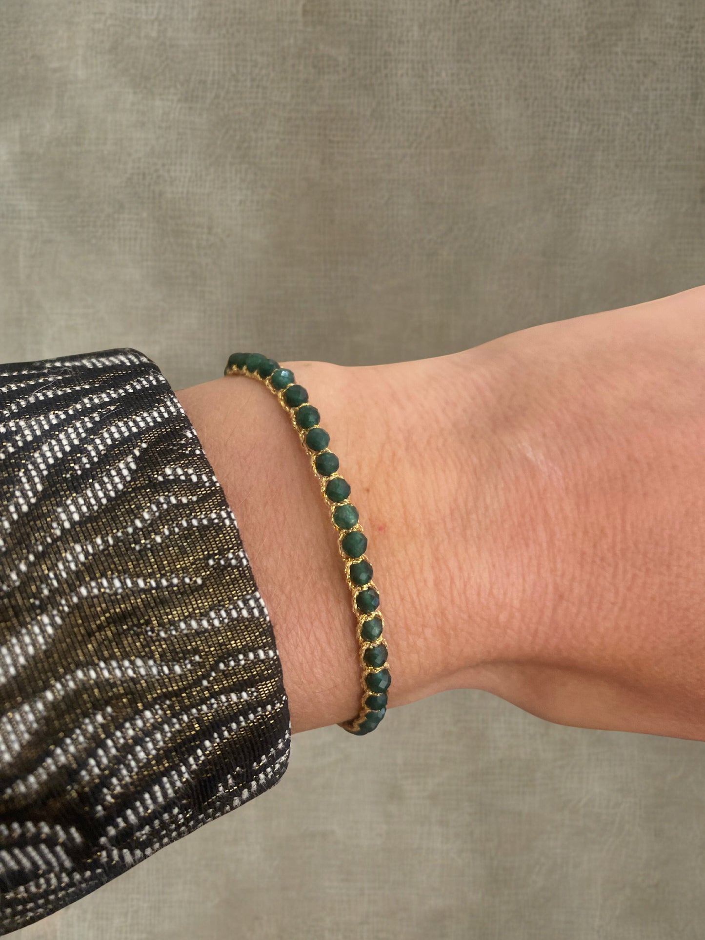 Bracelet Bali pierres naturelles Spinelle Verte (fil de soie)