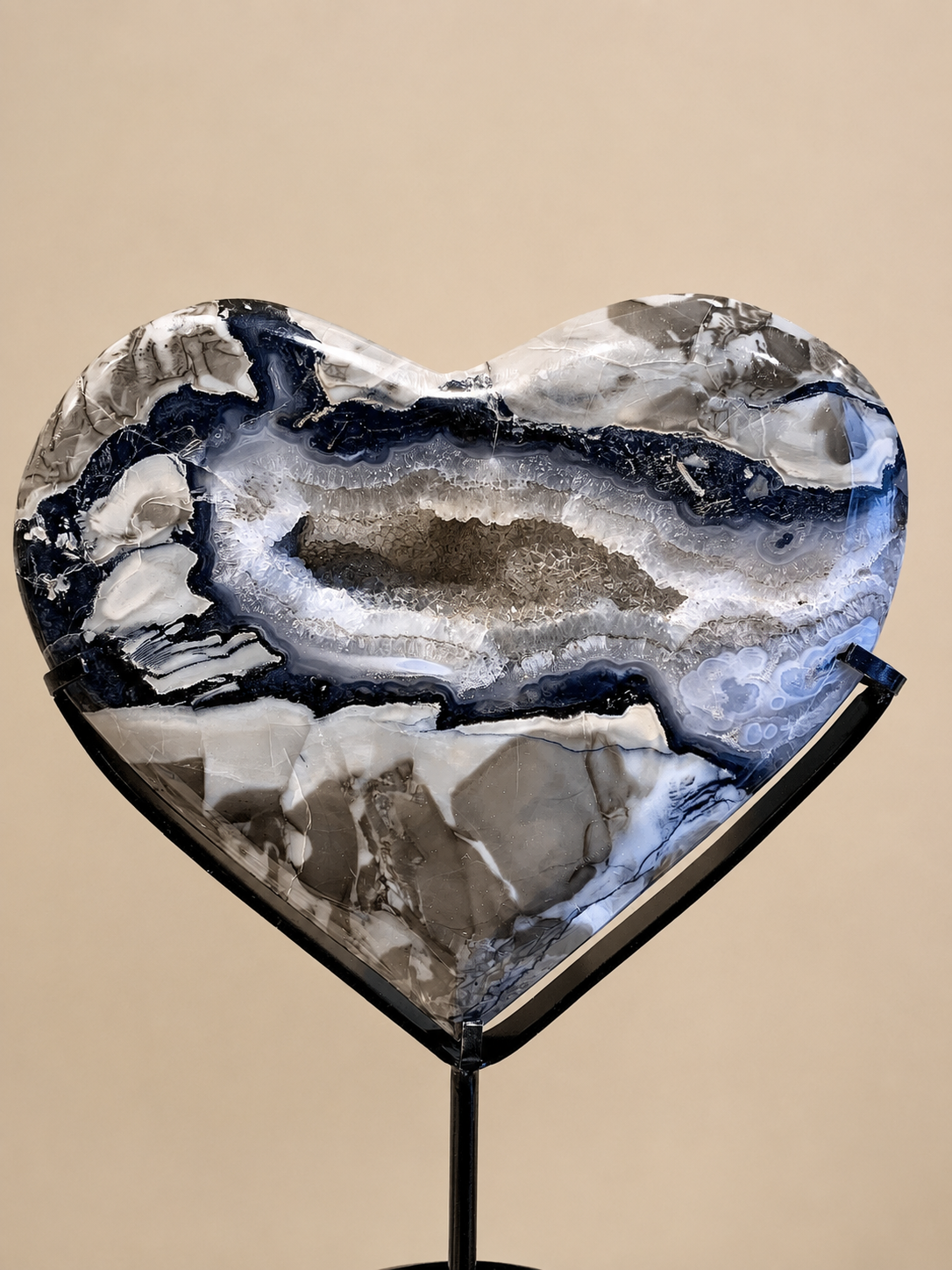 Coeur en Agate Volcano en provenance du Brésil