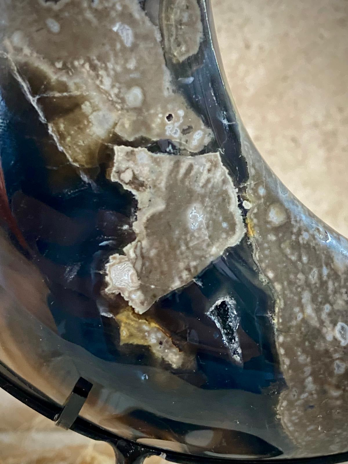 Agate Volcano en forme de lune