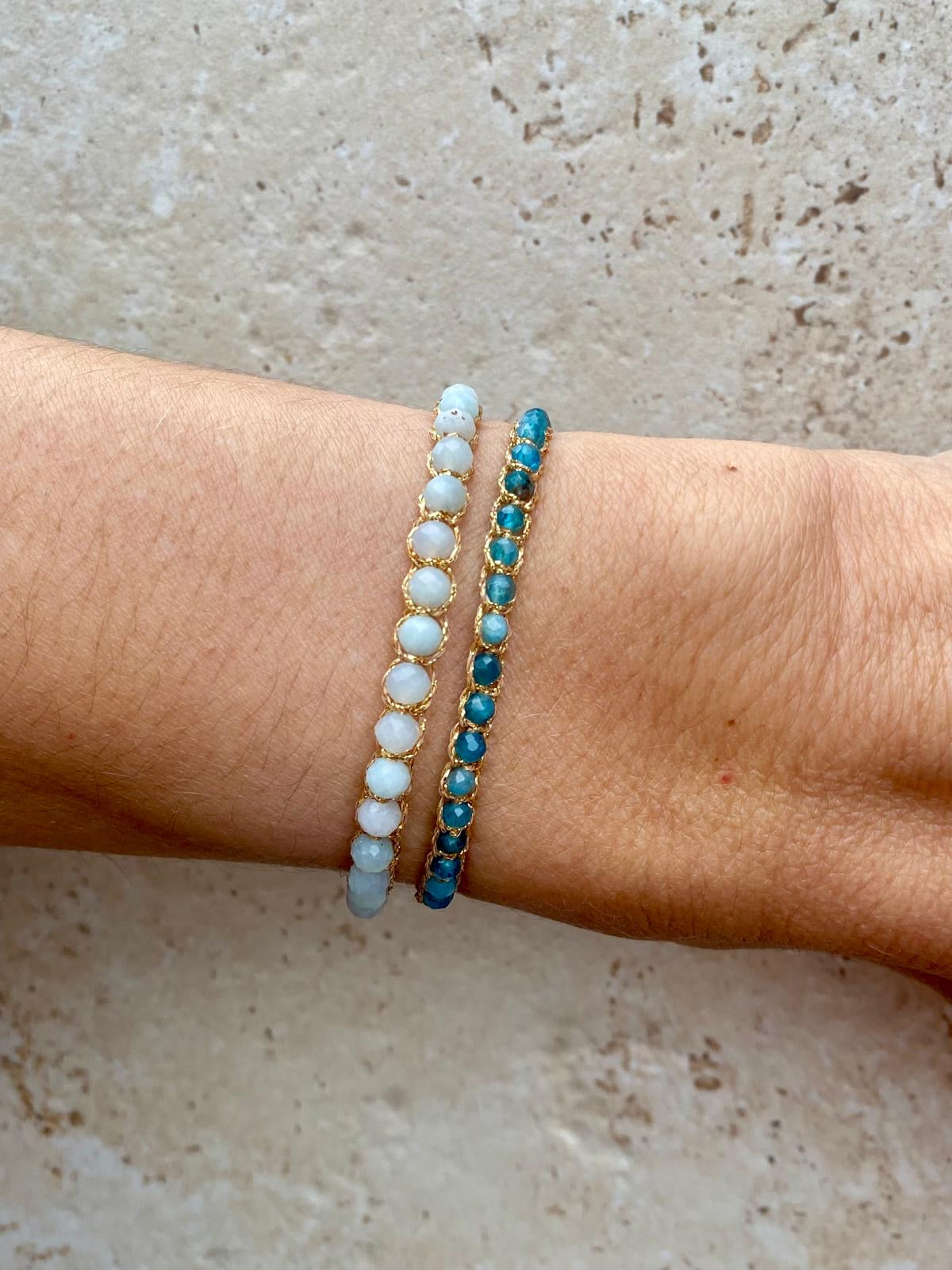 Bracelet pierres naturelles Apatite bleue (fil de soie)