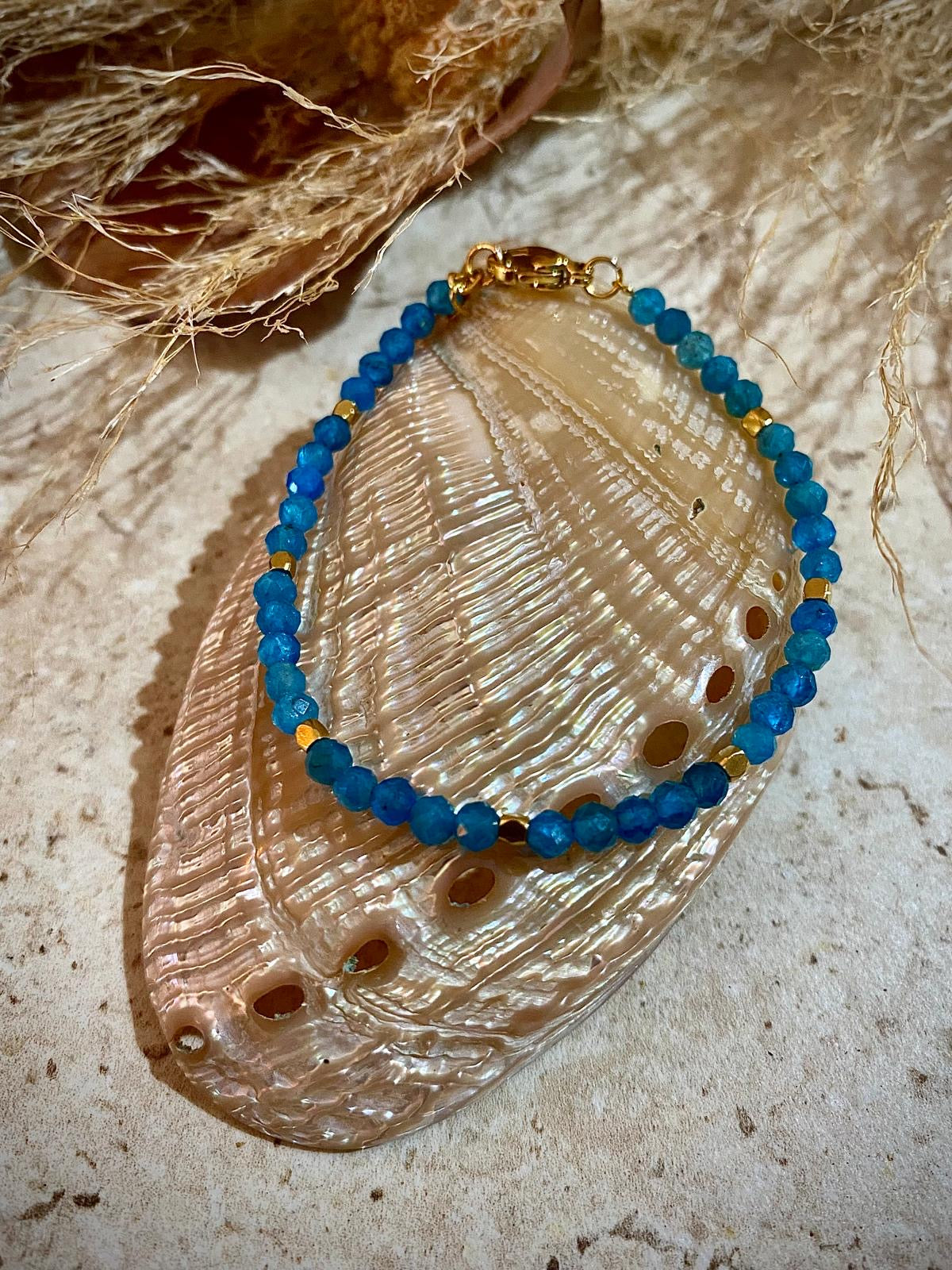 Bracelet fin en Apatite bleue "Fatigue et motivation"
