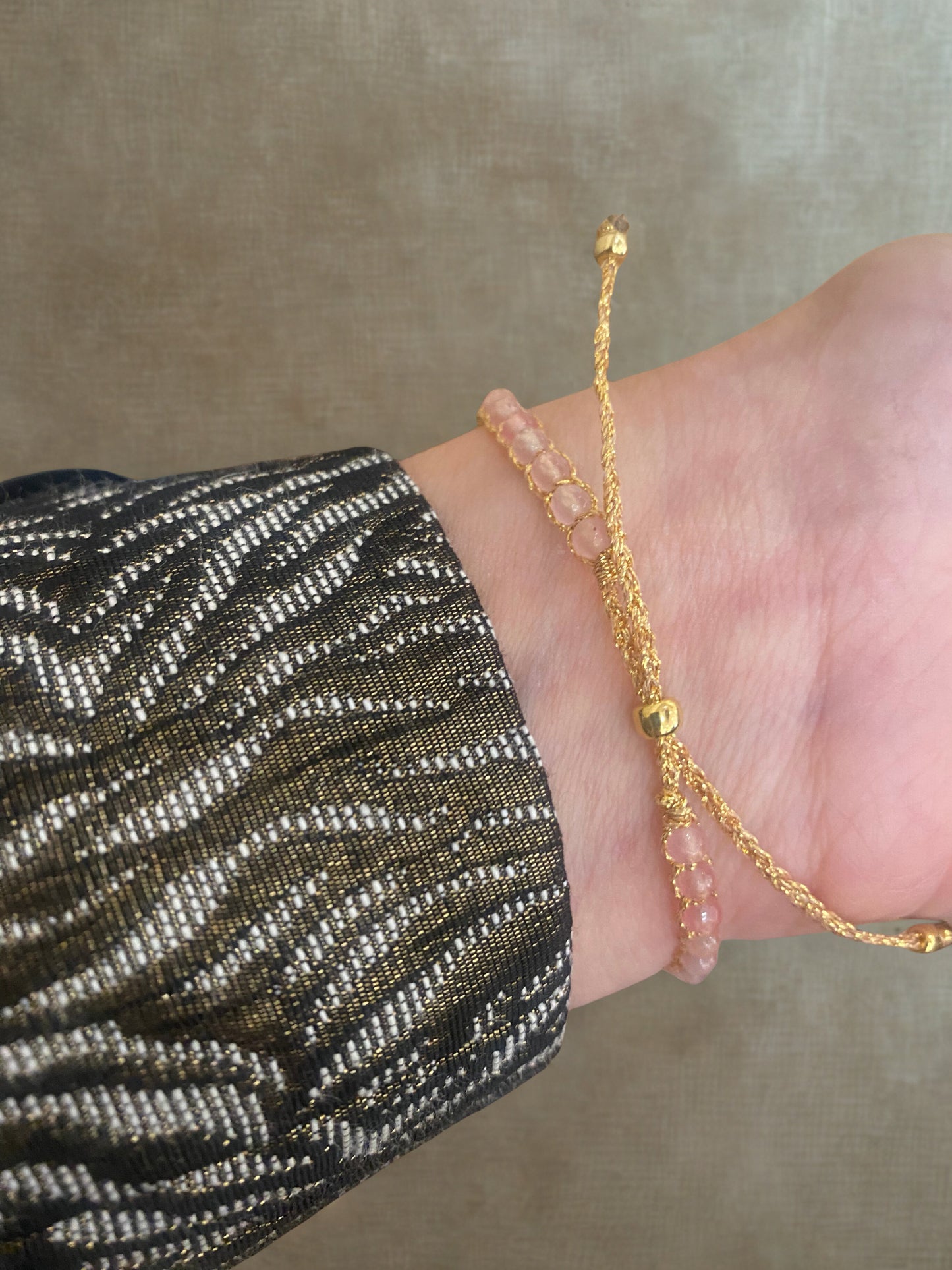 BraceletBali pierres naturelles Quartz rose (fil de soie)