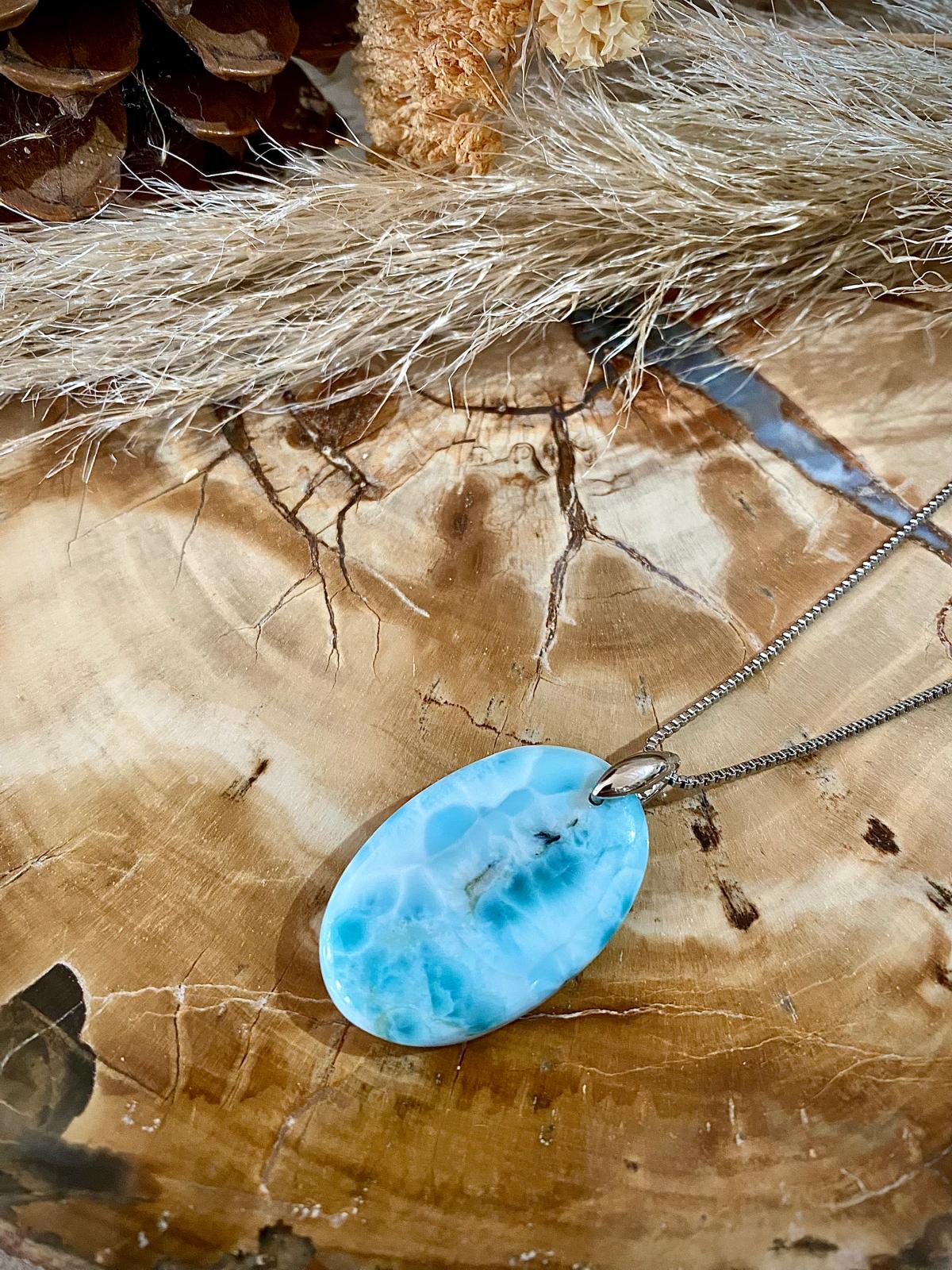 collier en larimar